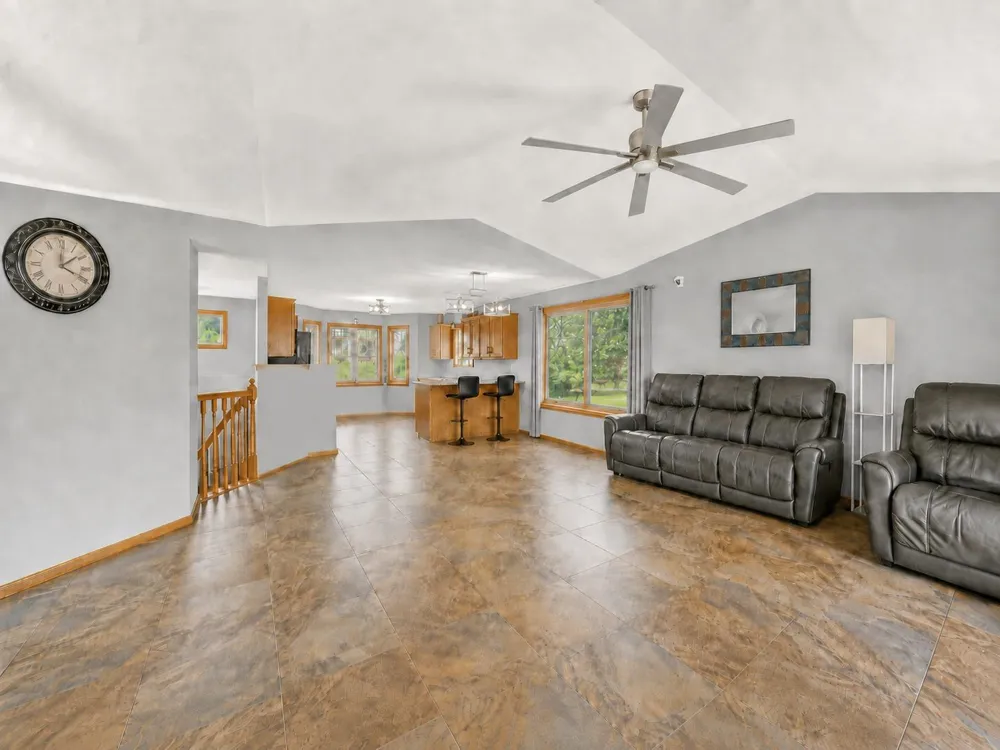 3931 Birmingham Lane NW Rochester, MN 55901