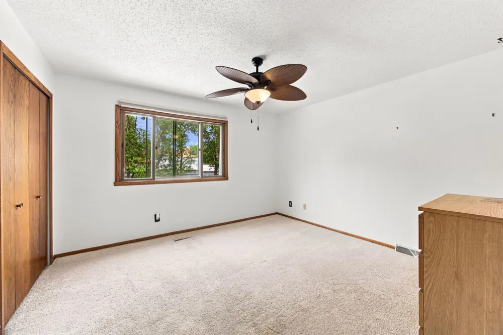 3012 10th Street #B12 Fargo, ND 58102