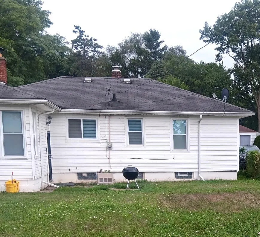 20460 Winston Detroit, MI 48219
