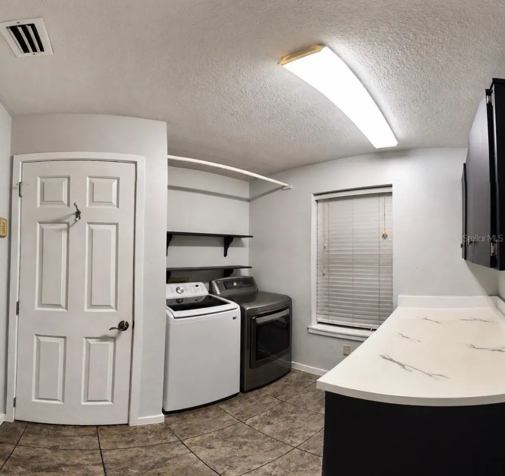1055 HOLDEN AVENUE Orlando, FL 32839