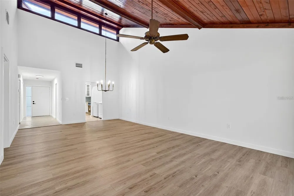 7607 4TH AVENUE W Bradenton, FL 34209