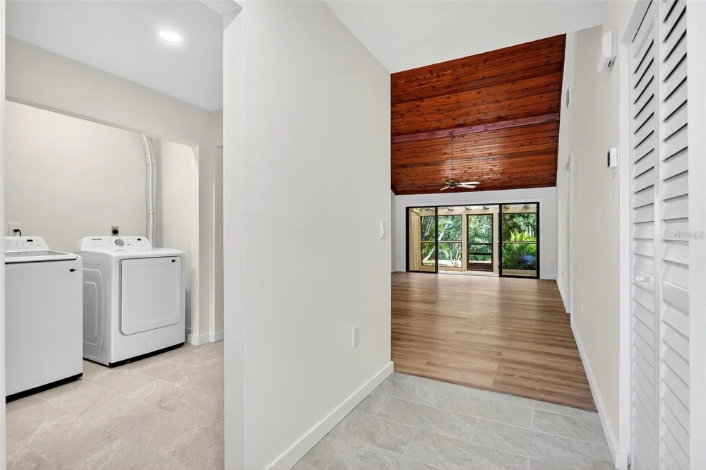 7607 4TH AVENUE W Bradenton, FL 34209