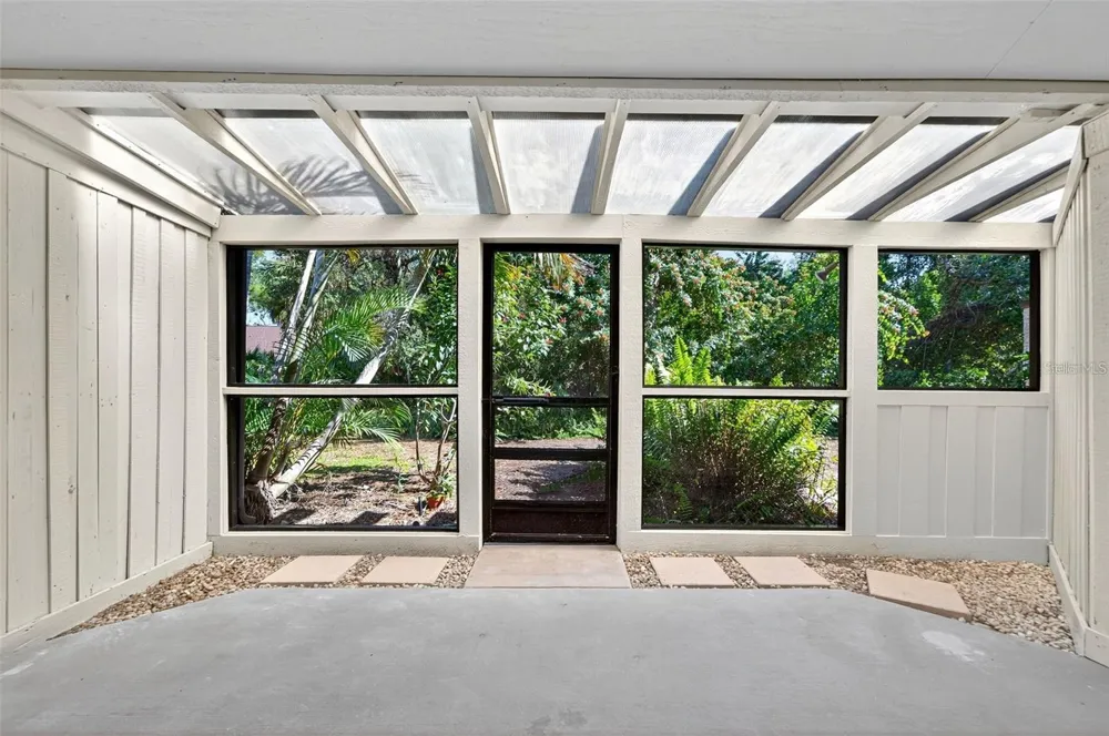 7607 4TH AVENUE W Bradenton, FL 34209