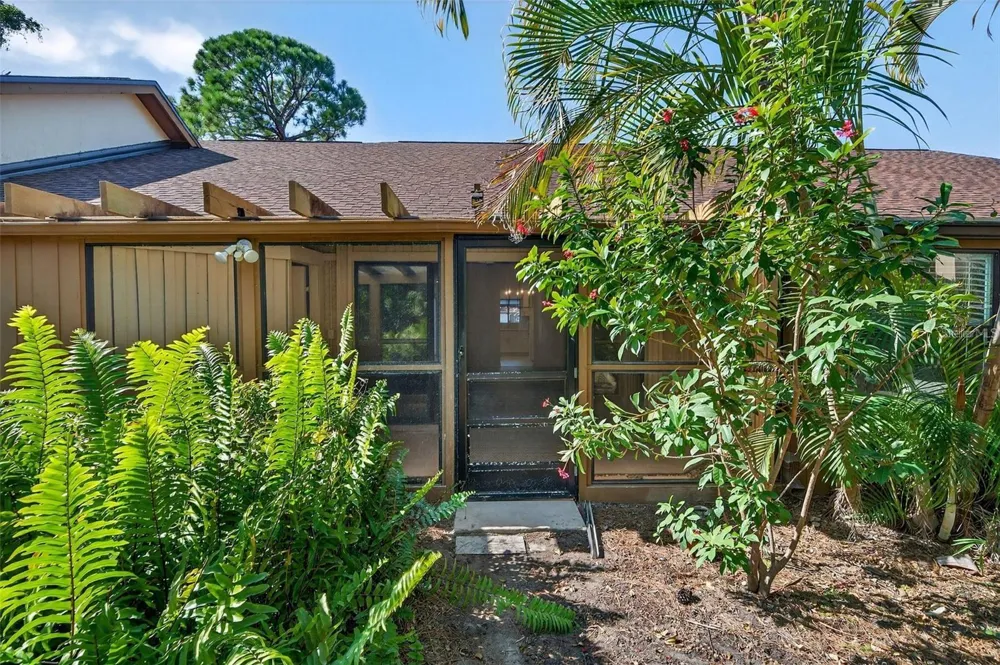 7607 4TH AVENUE W Bradenton, FL 34209