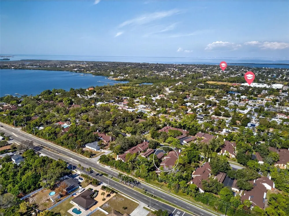 7607 4TH AVENUE W Bradenton, FL 34209