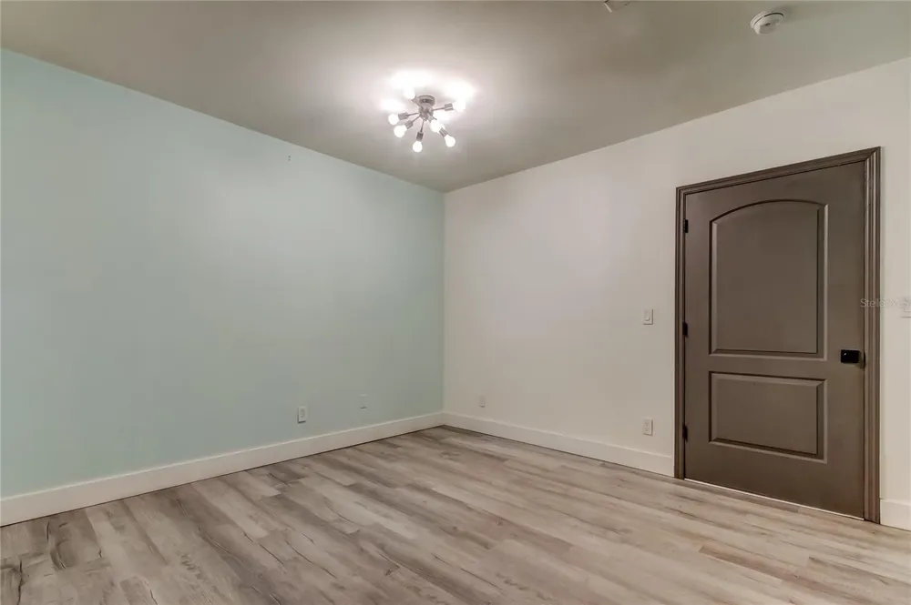 375 10TH AVENUE Safety Harbor, FL 34695