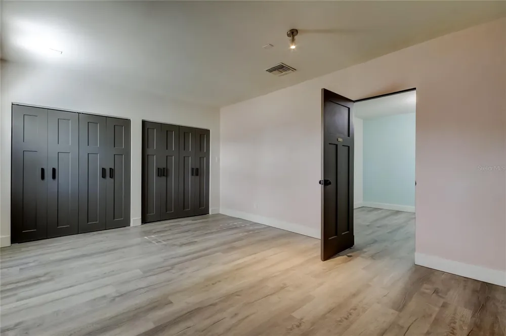 375 10TH AVENUE Safety Harbor, FL 34695