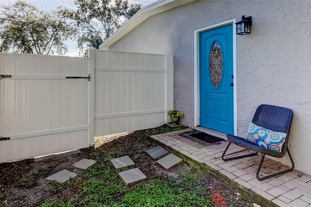 375 10TH AVENUE Safety Harbor, FL 34695