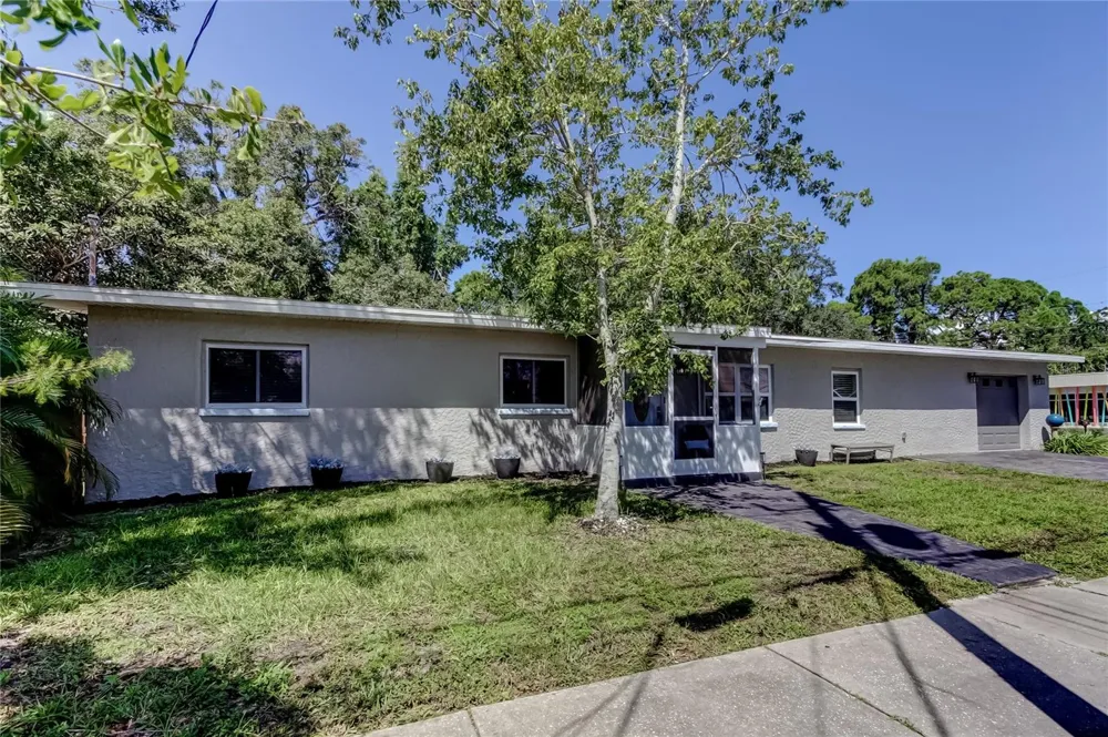 375 10TH AVENUE Safety Harbor, FL 34695