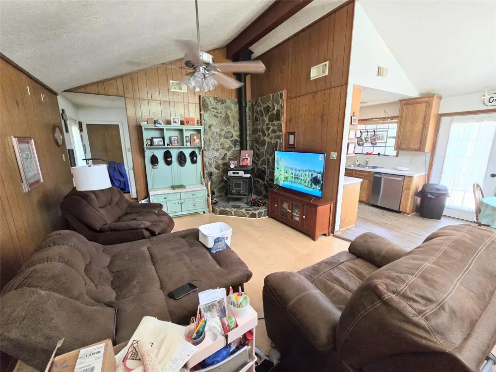 178 Coral Gables Trinity, TX 75862