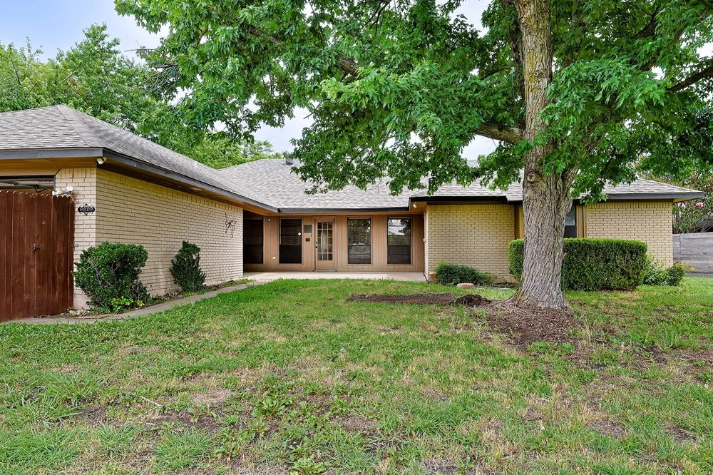 6809 Fawn Valley Place Rowlett, TX 75089
