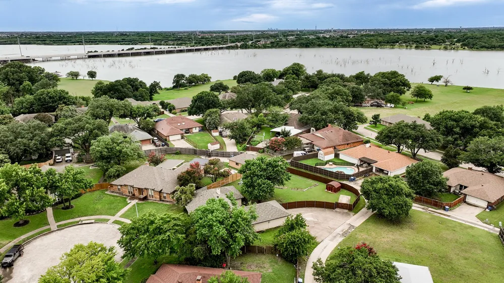 6809 Fawn Valley Place Rowlett, TX 75089