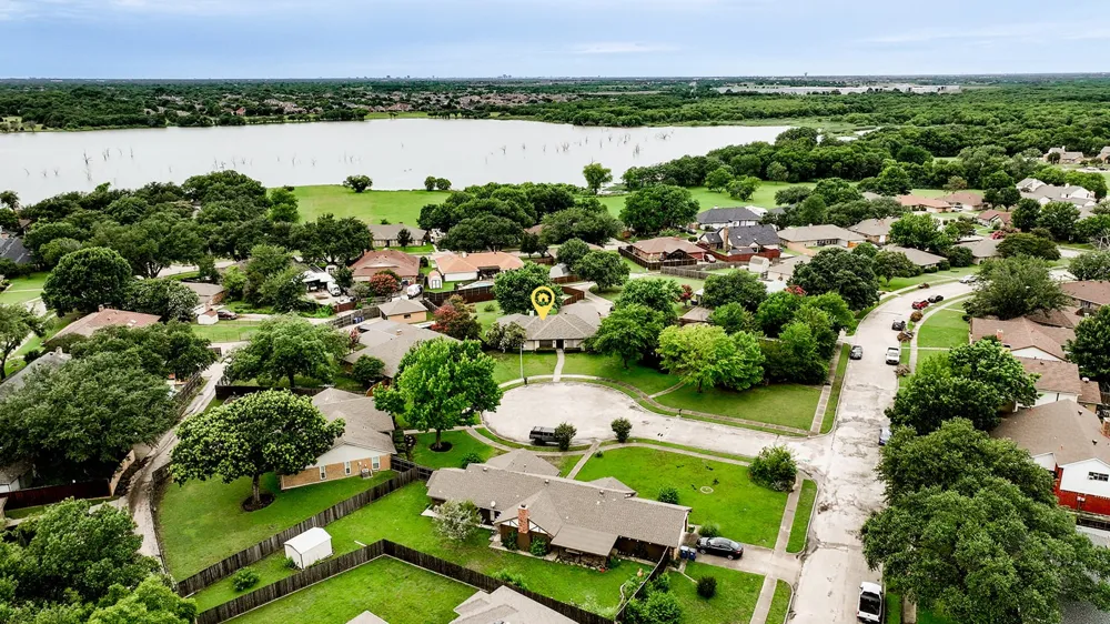 6809 Fawn Valley Place Rowlett, TX 75089