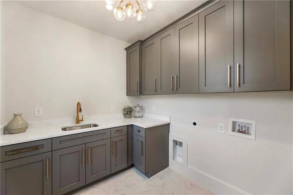185 Heatherton Lane Milton, GA 30009