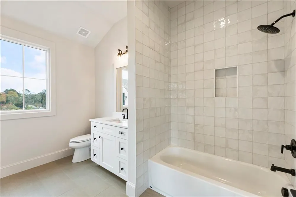 185 Heatherton Lane Milton, GA 30009