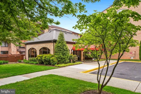 11430 STRAND #415