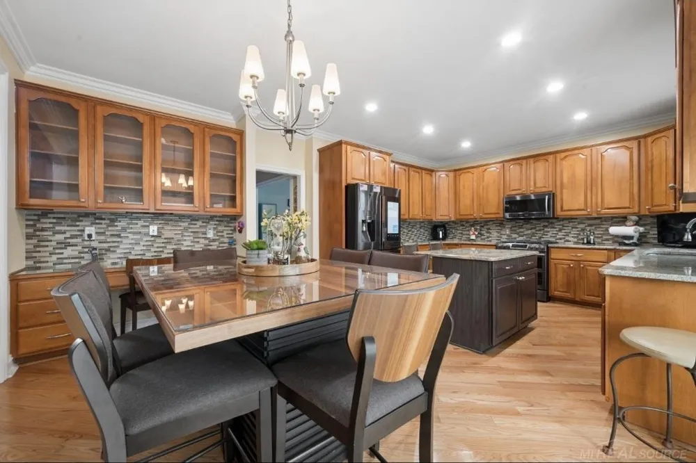 20064 Chesterbrook Drive Macomb Township, MI 48044