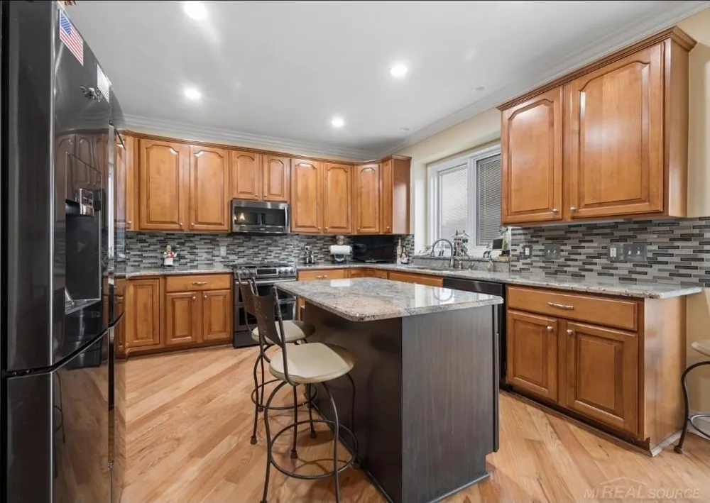 20064 Chesterbrook Drive Macomb Township, MI 48044