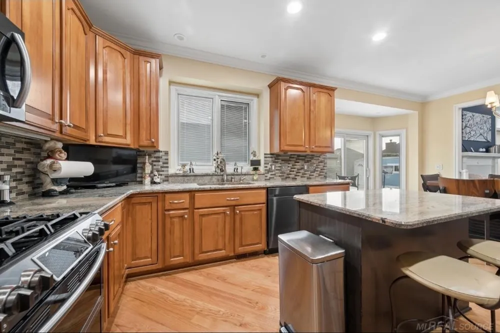 20064 Chesterbrook Drive Macomb Township, MI 48044