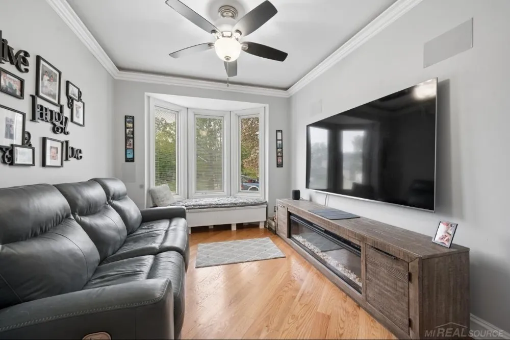 20064 Chesterbrook Drive Macomb Township, MI 48044