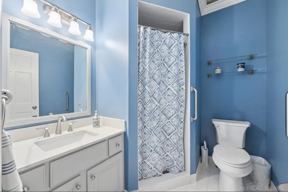 20064 Chesterbrook Drive Macomb Township, MI 48044