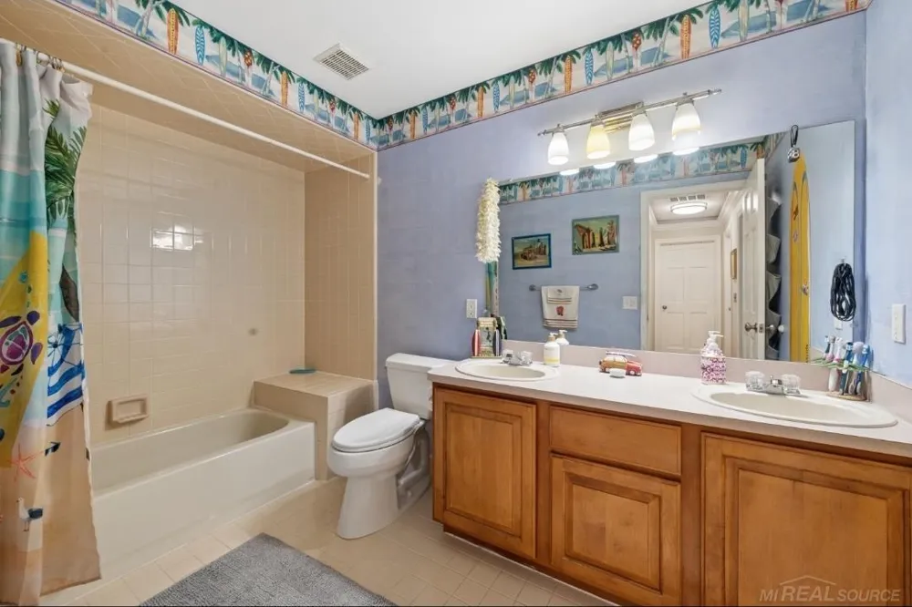 20064 Chesterbrook Drive Macomb Township, MI 48044