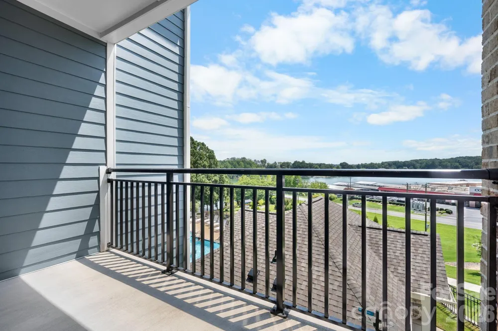 4455 Reed Creek Drive #202 Sherrills Ford, NC 28673
