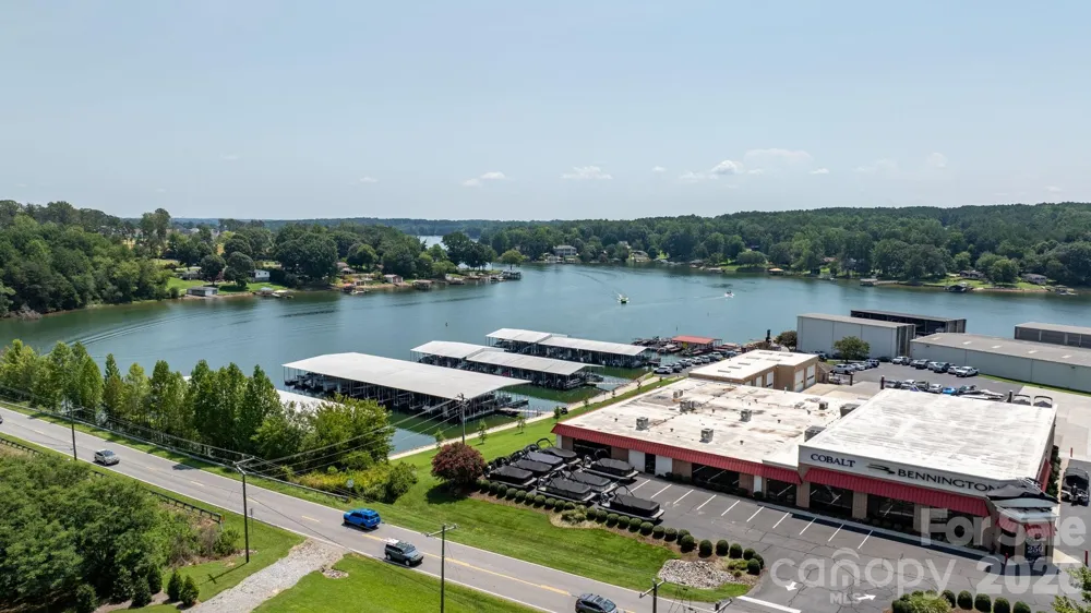 4455 Reed Creek Drive #202 Sherrills Ford, NC 28673