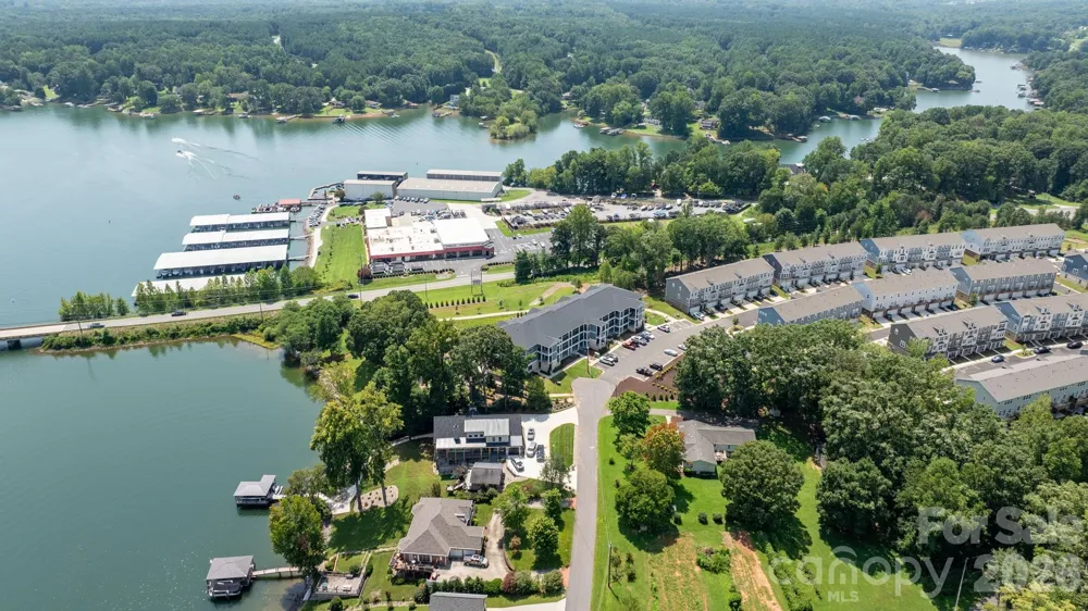4455 Reed Creek Drive #202 Sherrills Ford, NC 28673