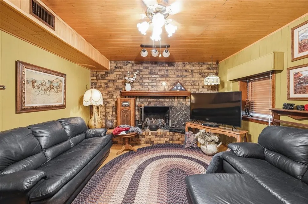 6221 Highway 8 Desdemona, TX 76445