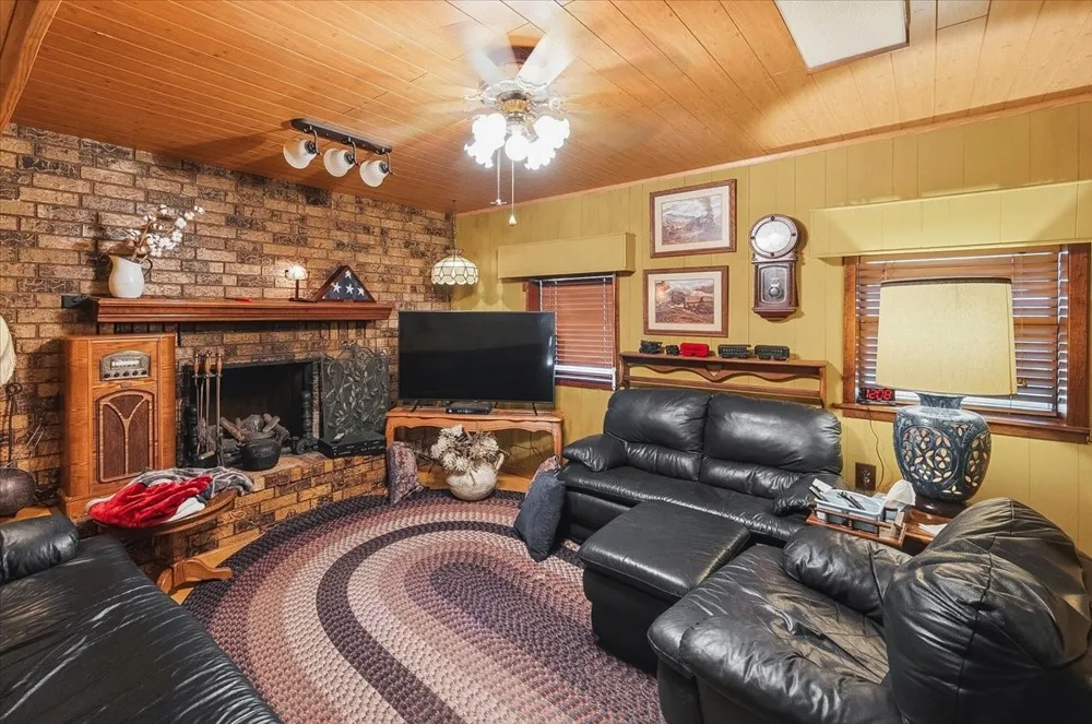 6221 Highway 8 Desdemona, TX 76445