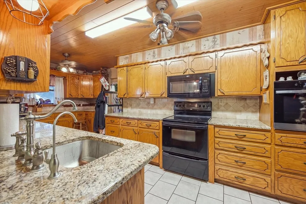 6221 Highway 8 Desdemona, TX 76445
