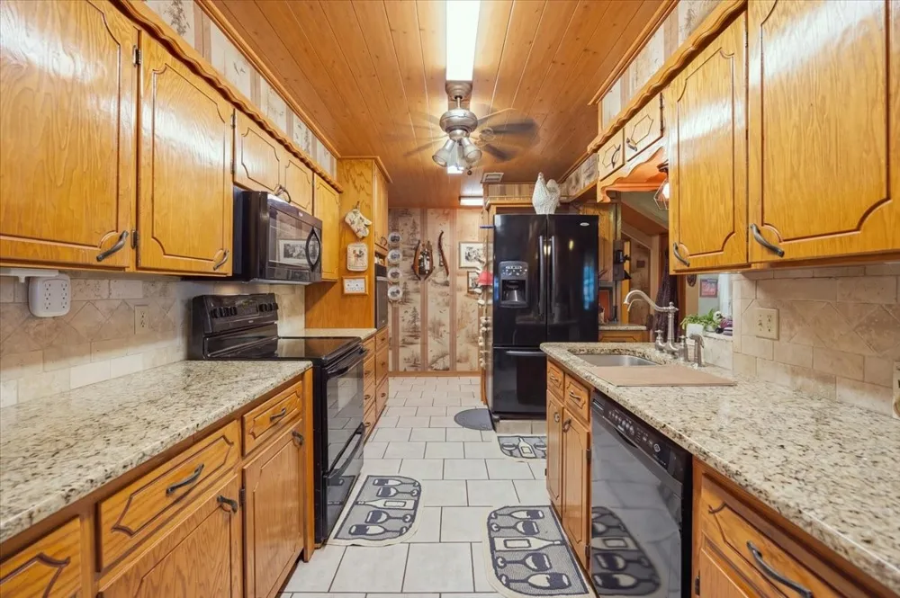 6221 Highway 8 Desdemona, TX 76445