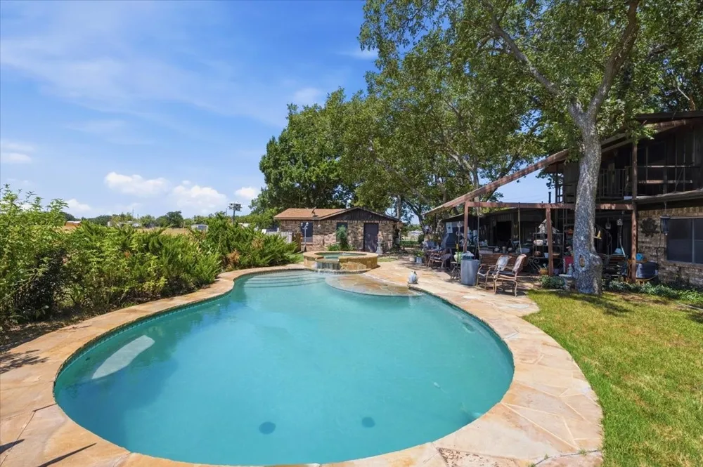 6221 Highway 8 Desdemona, TX 76445