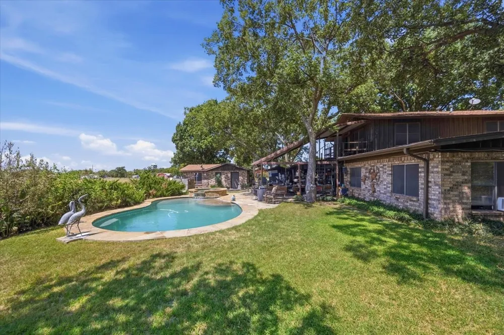 6221 Highway 8 Desdemona, TX 76445