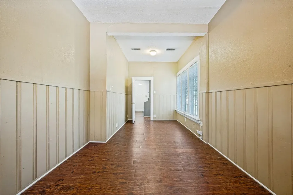 904 W Hickory Street #B Denton, TX 76201