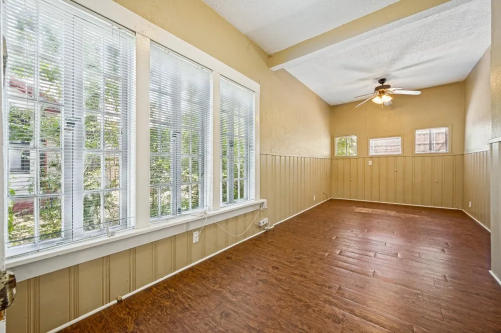 904 W Hickory Street #B Denton, TX 76201