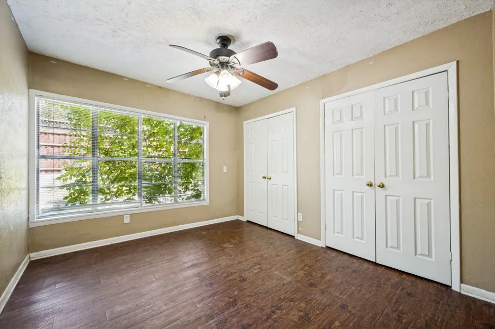 904 W Hickory Street #B Denton, TX 76201
