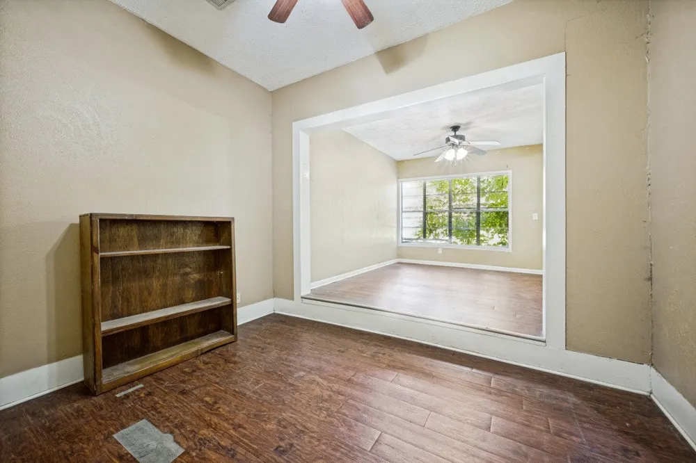 904 W Hickory Street #B Denton, TX 76201