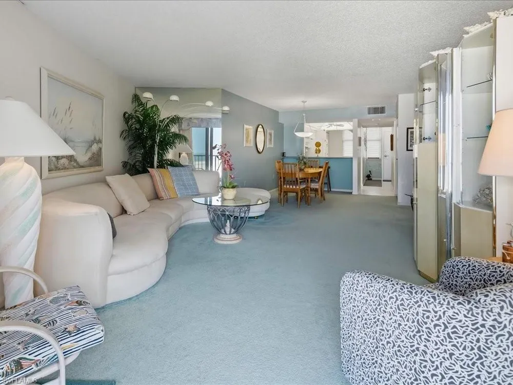 320 Seaview Court #904 Marco Island, FL 34145