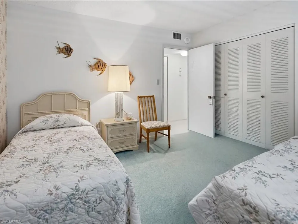 320 Seaview Court #904 Marco Island, FL 34145