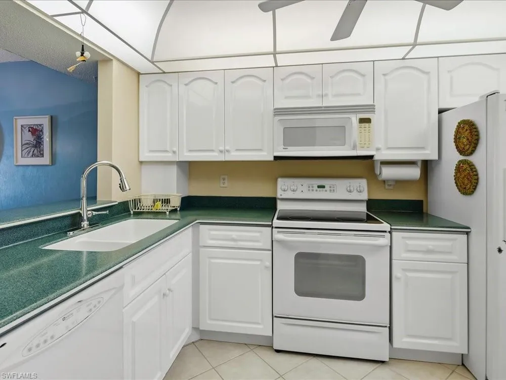 320 Seaview Court #904 Marco Island, FL 34145