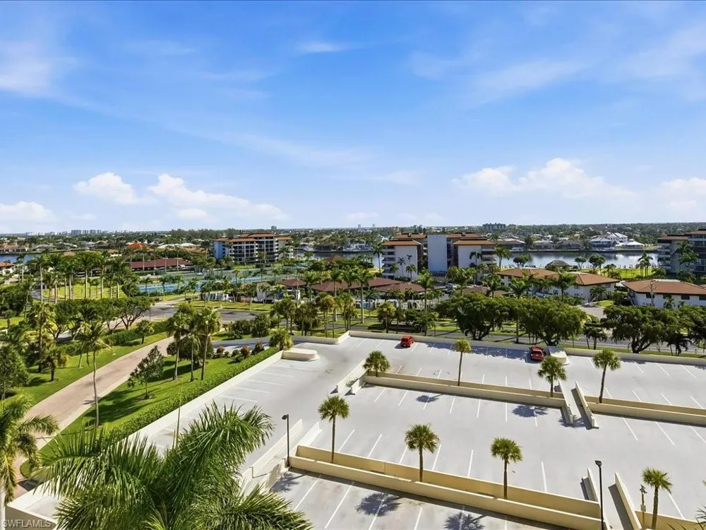 320 Seaview Court #904 Marco Island, FL 34145