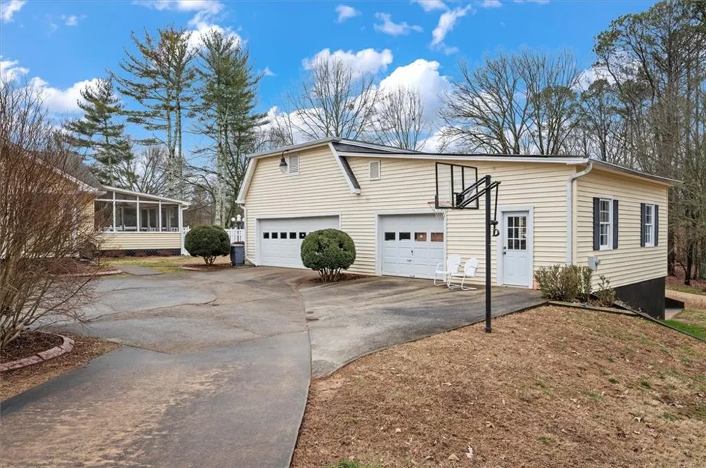 14605 Cogburn Road Alpharetta, GA 30004