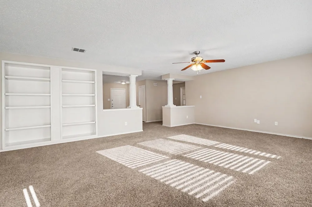 5233 Blue Circle Haltom City, TX 76137