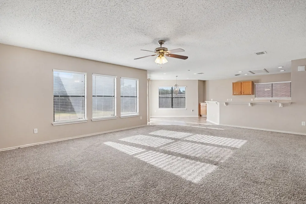 5233 Blue Circle Haltom City, TX 76137