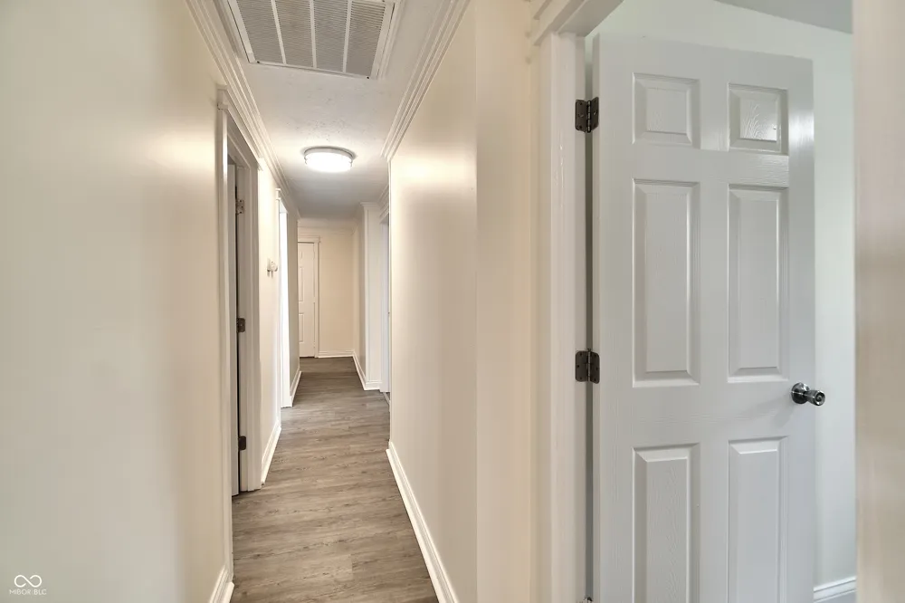 635 Lake View Drive Zionsville, IN 46077