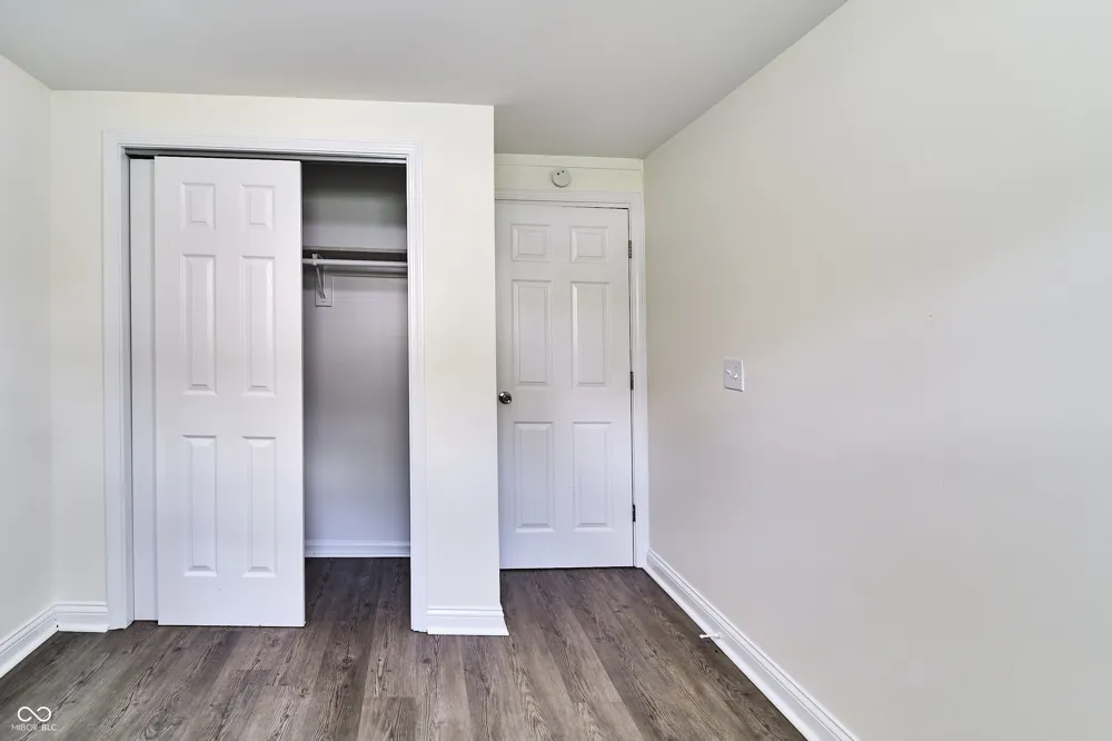 635 Lake View Drive Zionsville, IN 46077
