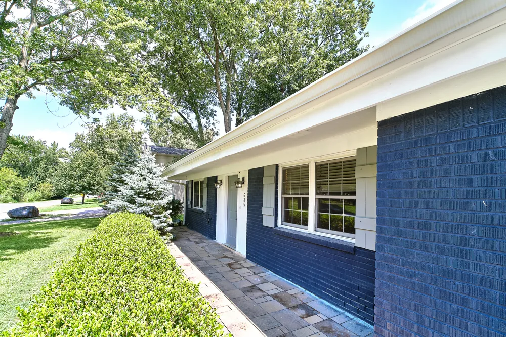 635 Lake View Drive Zionsville, IN 46077