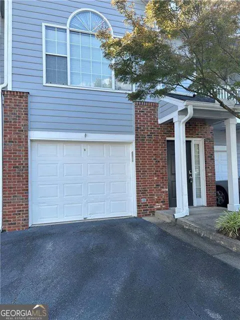 104 Vinings Forest CIR SE